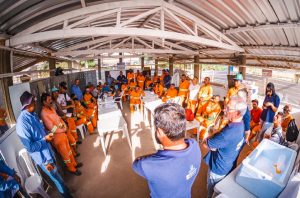 Renasce Salgadinho: palestra com funcionários da obra aborda temática socioambiental