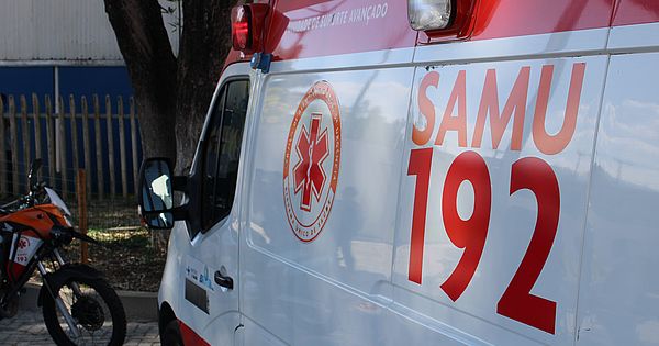 Motociclista e passageira sem capacete ficam feridos durante colisão em São Miguel dos Campos