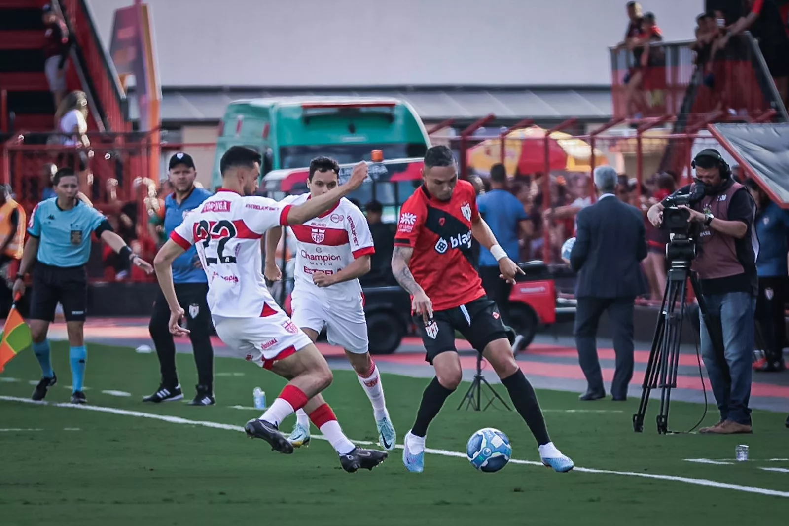 CRB perde por 2 a 1 para o Atlético-GO, em estreia na Série B do Brasileirão