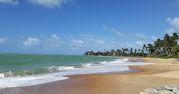 Pescador sofre mal súbito, cai de jangada e morre na praia de Paripueira