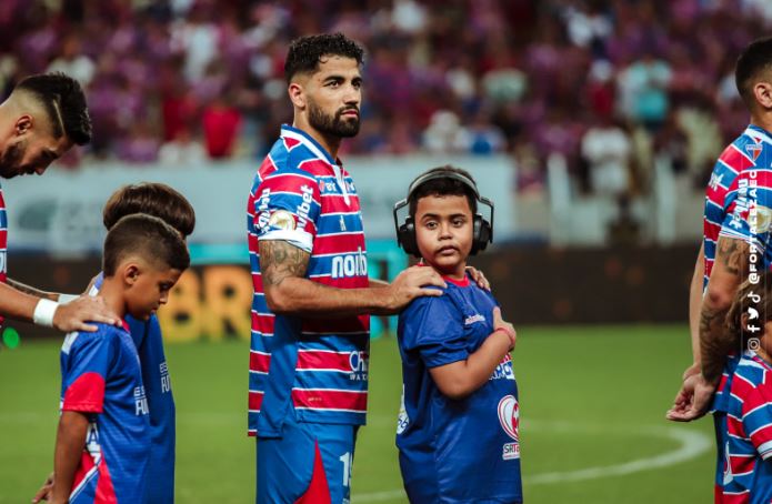 Fortaleza é o primeiro clube do Brasil a disponibilizar abafadores em jogos para pessoas com autismo