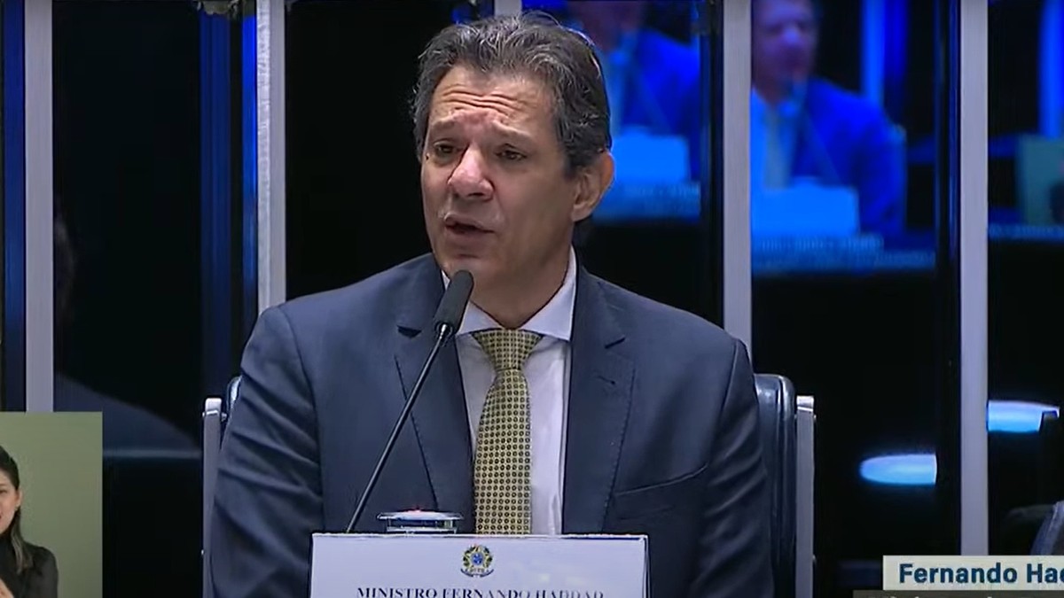 Se economia seguir desacelerando em razão dos juros, haverá 'problemas' na arrecadação, diz Haddad