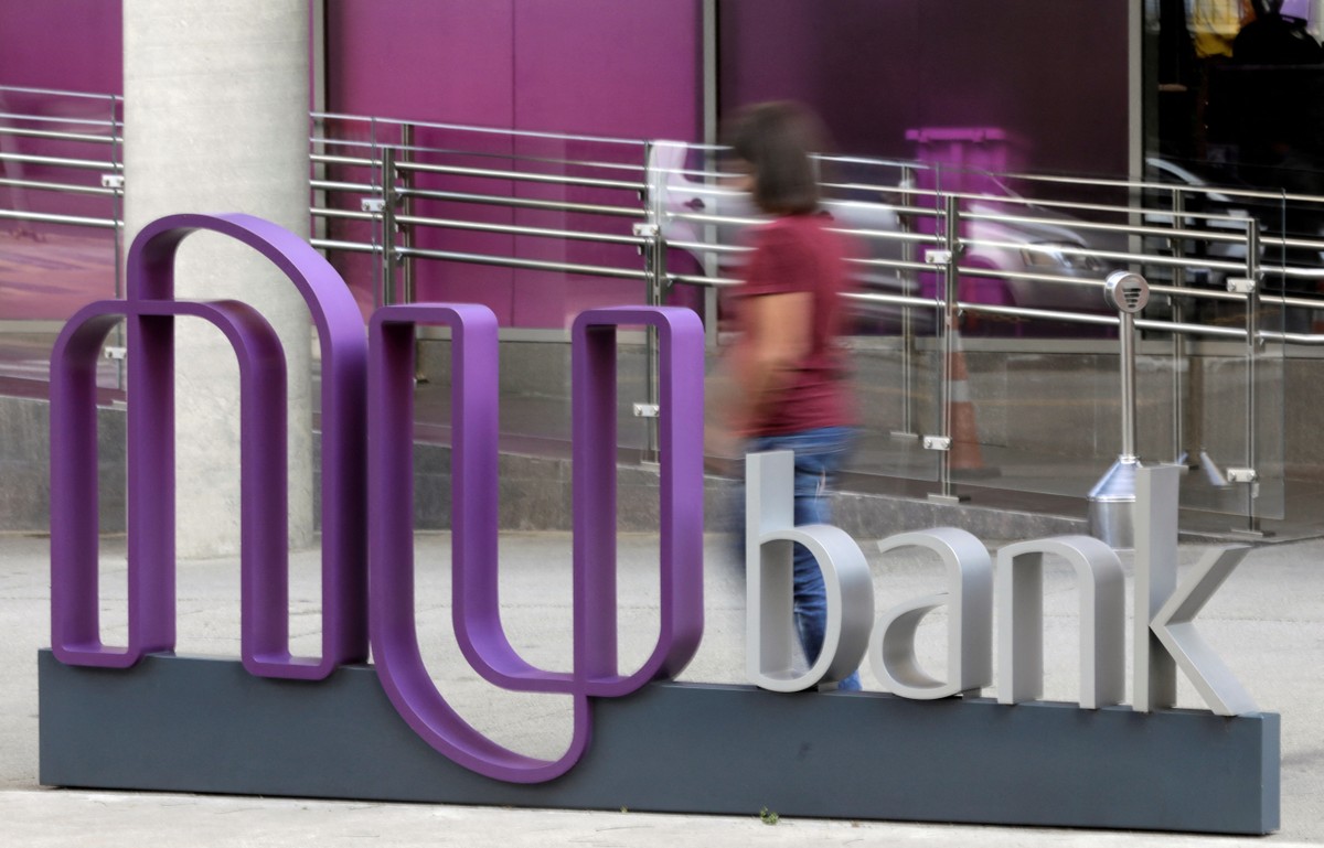 Saldo da conta do Nubank 'some' e clientes reclamam nas redes sociais