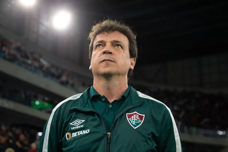 Samuel Xavier preocupa para o Mundial? Diniz explica lesão e diz qual campeão da Libertadores está de saída: ‘É iminente’