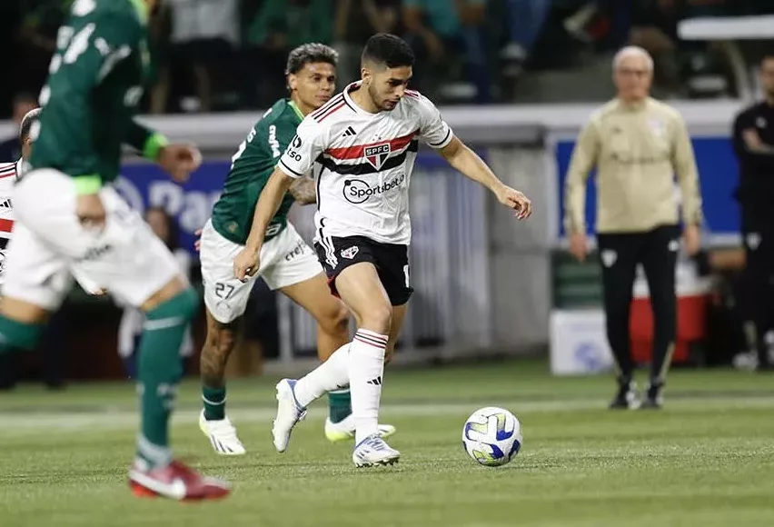 São Paulo supera gol espírita, cala Allianz Parque lotado com virada, elimina Palmeiras de novo e vai à semi da Copa do Brasil