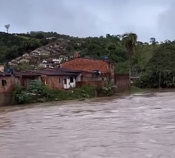 Chuvas: moradores estão sem energia elétrica há quase 20 horas no interior de Alagoas