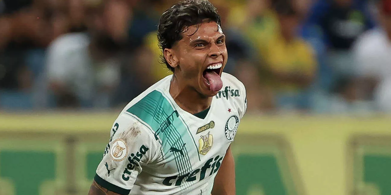 BRASILEIRÃO: Líder empata, Palmeiras e Flu vencem e Corinthians se salva no final