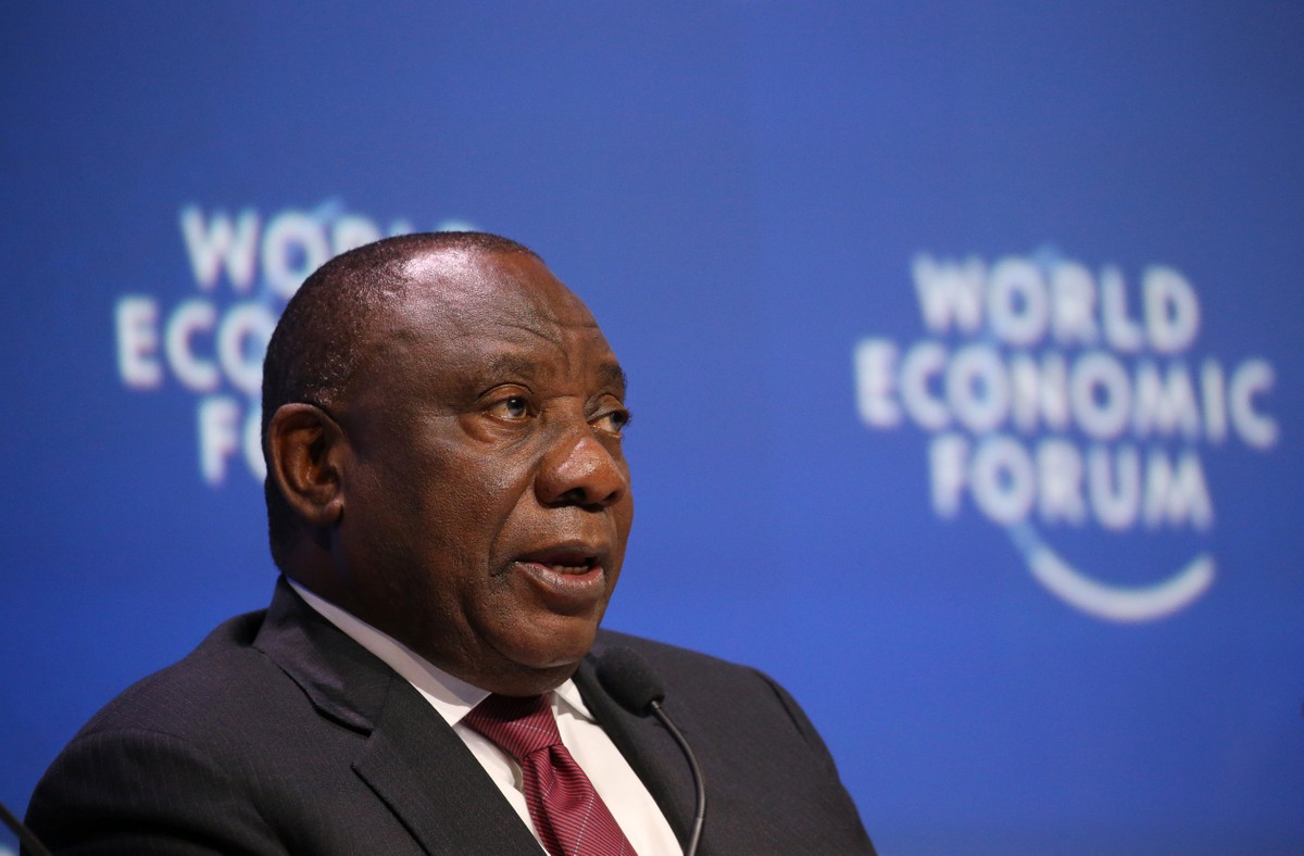 Banco Central da África do Sul encerra investigação contra Ramaphosa por suposta prática de corrupção | Mundo