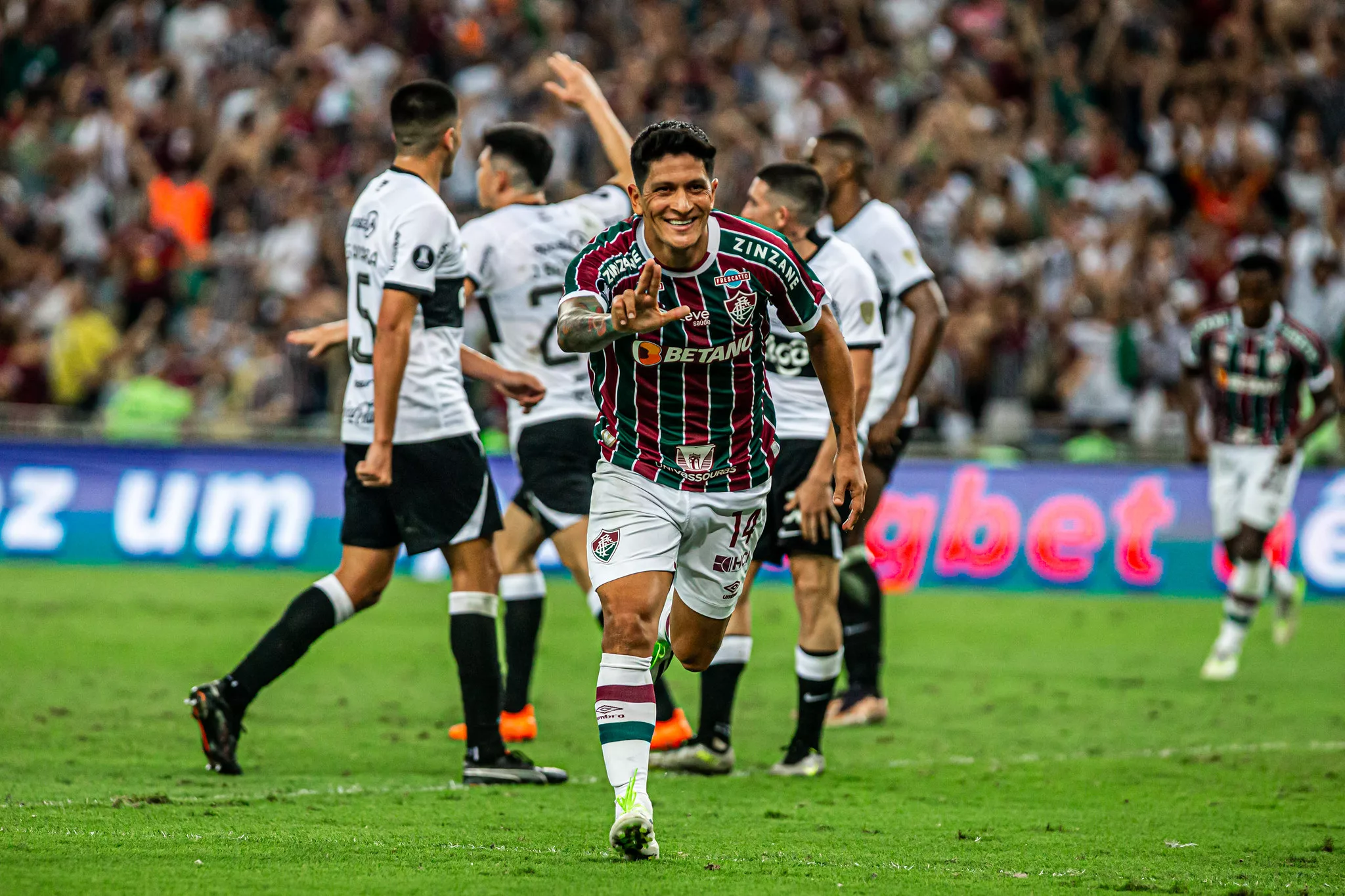 Germán Cano é eleito Rei da América e lidera seleção ideal com cinco do Fluminense