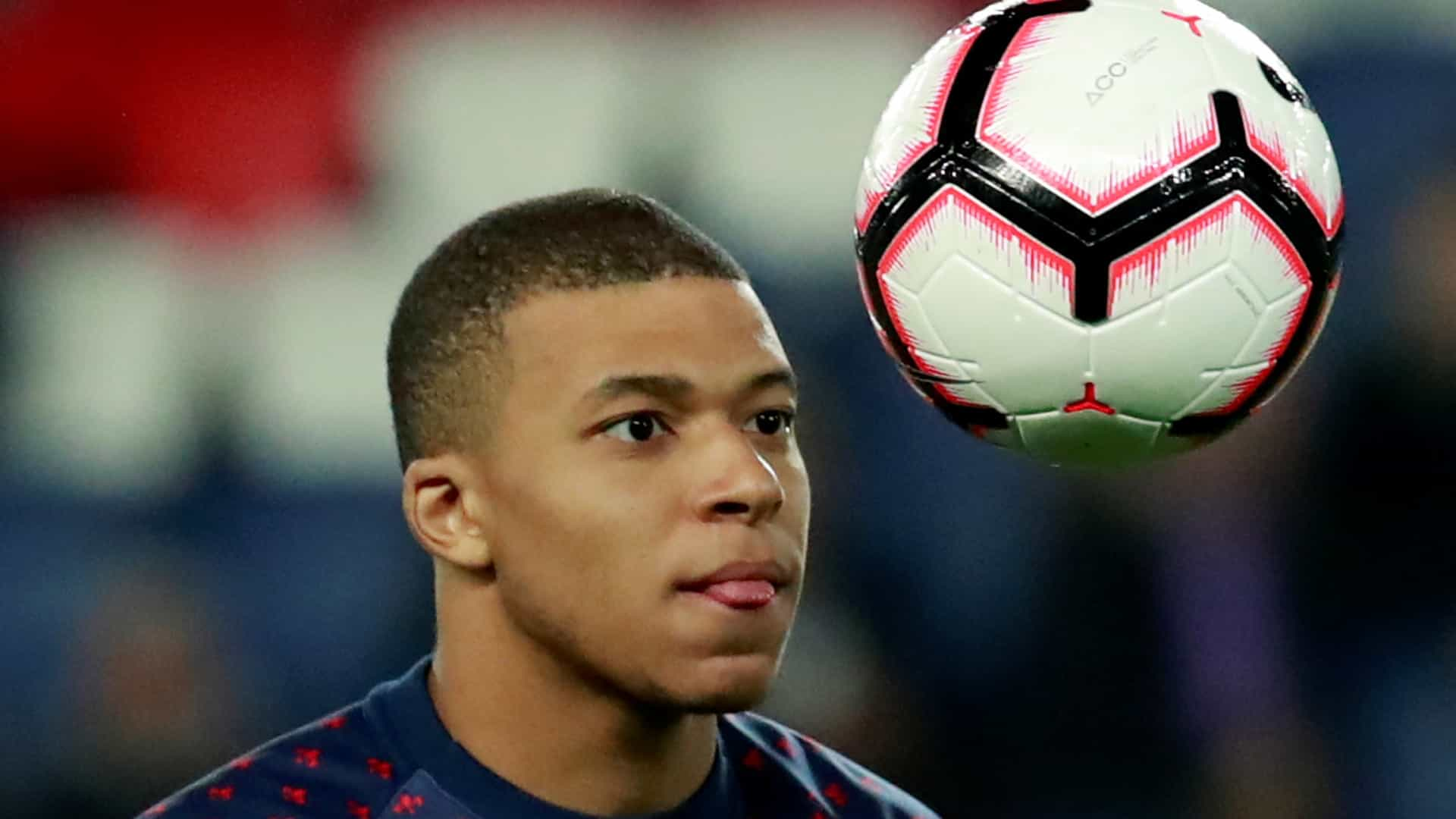 Mbappé avisa PSG que está de saída e abre caminho para transferência ao Real Madrid