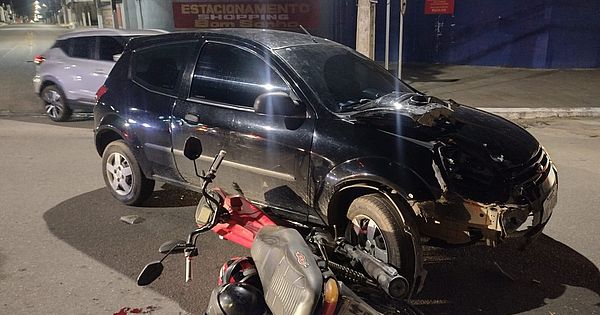 Acidente entre carro e moto deixa feridas em Arapiraca; motociclista estava sem habilitação