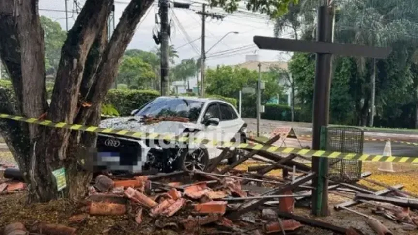 Jemerson, do Atlético-MG, sofre acidente de carro na grande BH