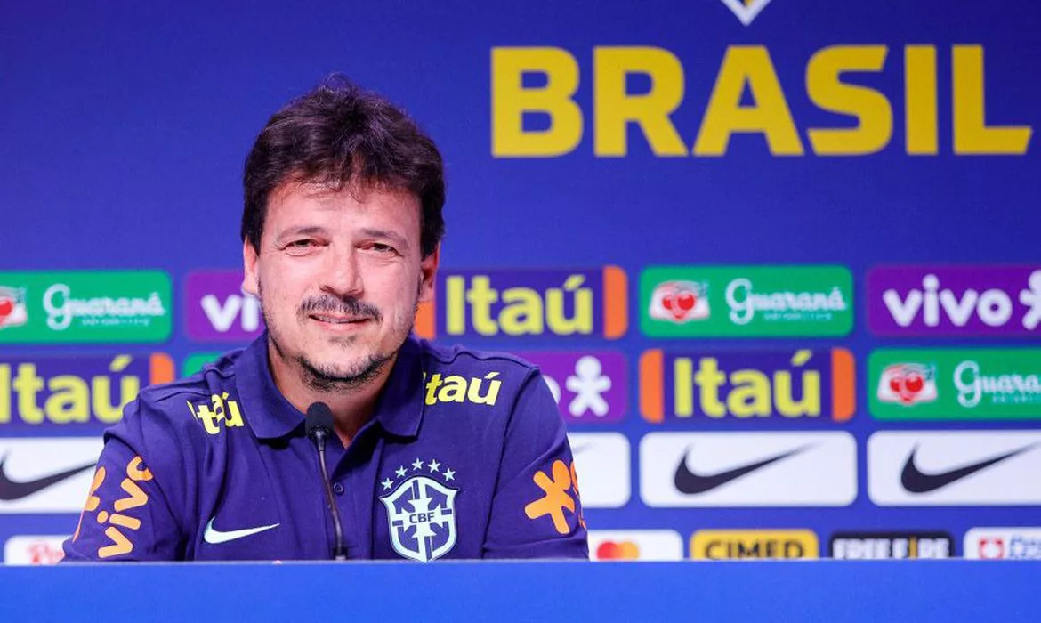 Diniz define escalação da seleção brasileira para enfrentar a Venezuela; confira