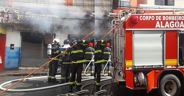 Vídeo mostra incêndio em mercado no município de Palmeira dos Índios