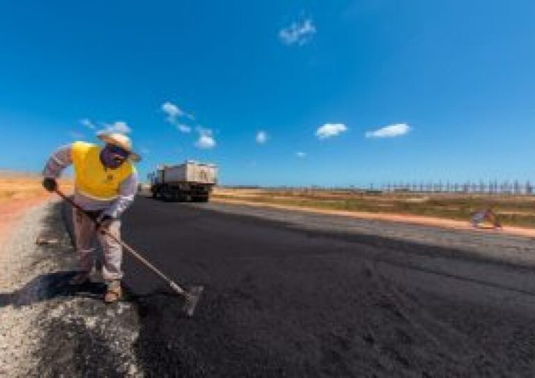 Obras de pavimentação da Avenida Marília Mendonça vão beneficiar mais de 200 mil pessoas