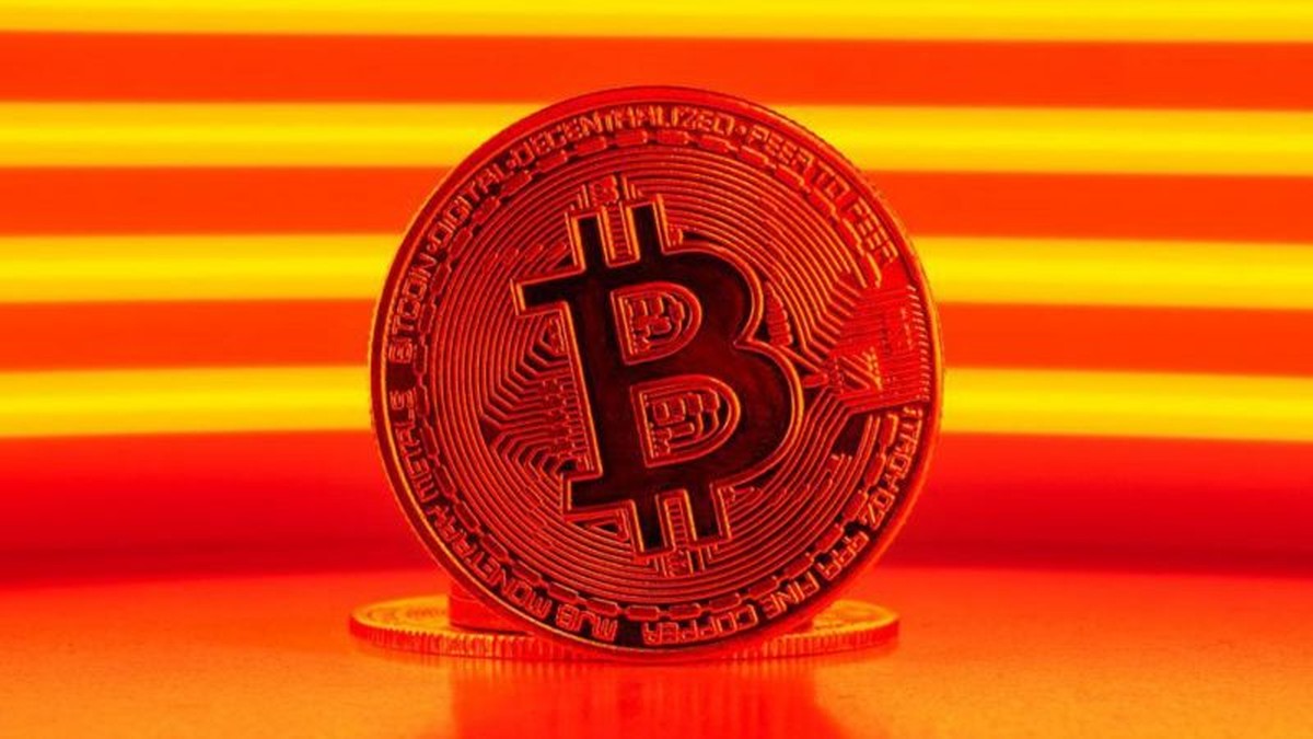 O que são os ETF Spot de bitcoin e por que aprovação nos EUA pode gerar novo boom de criptomoedas | Economia