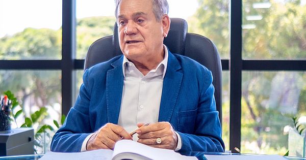 Vice-governador Ronaldo Lessa assume comando do Estado