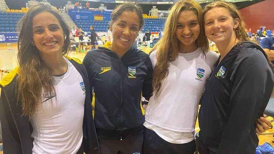 Natação do Brasil quebra recorde sul-americano em final histórica no revezamento 4x200m livre feminino no Mundial