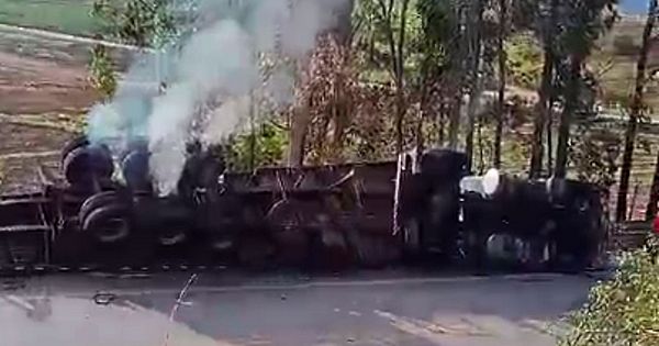 Tombamento de carreta deixa vítima ferida em São José da Laje