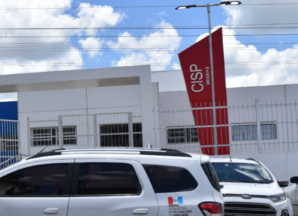 Carro com registro de roubo é apreendido pela PRF em Messias