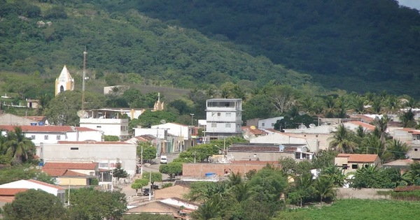 Suspeitos de estuprar menina são presos em Pariconha; homens ofereciam doces e brinquedos à vítima