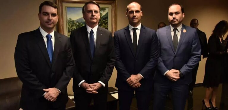 Clã Bolsonaro acumulou episódios com suspeitos ligados ao crime organizado
