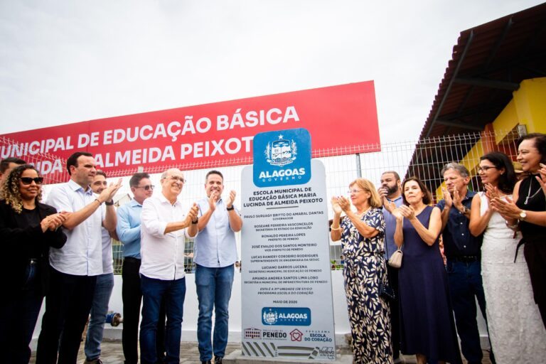 Governo de Alagoas entrega 30ª Escola do Coração e 37 ruas pavimentadas em Penedo