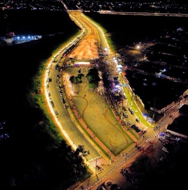 Emoção e festa marcam a entrega da Avenida Senador Benedito de Lira em Arapiraca